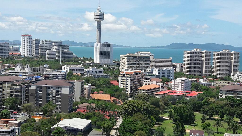 Peak Towers Condominium Pattaya Exterior photo